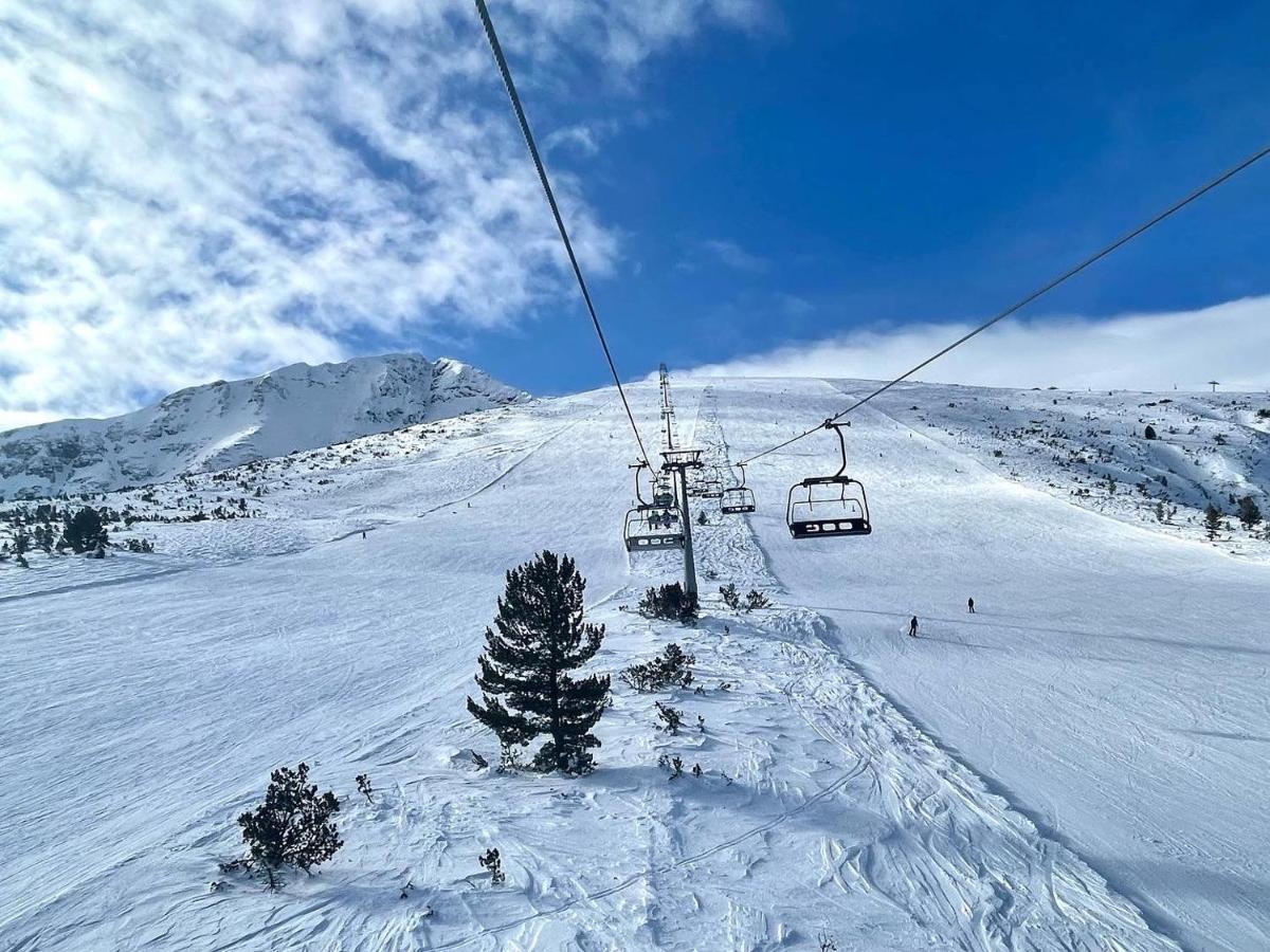 Ground Floor 2-Bedrooms, 2-Bathrooms Apartment Near Bansko In A Complex With Pools And Spa Included رازلوغ المظهر الخارجي الصورة