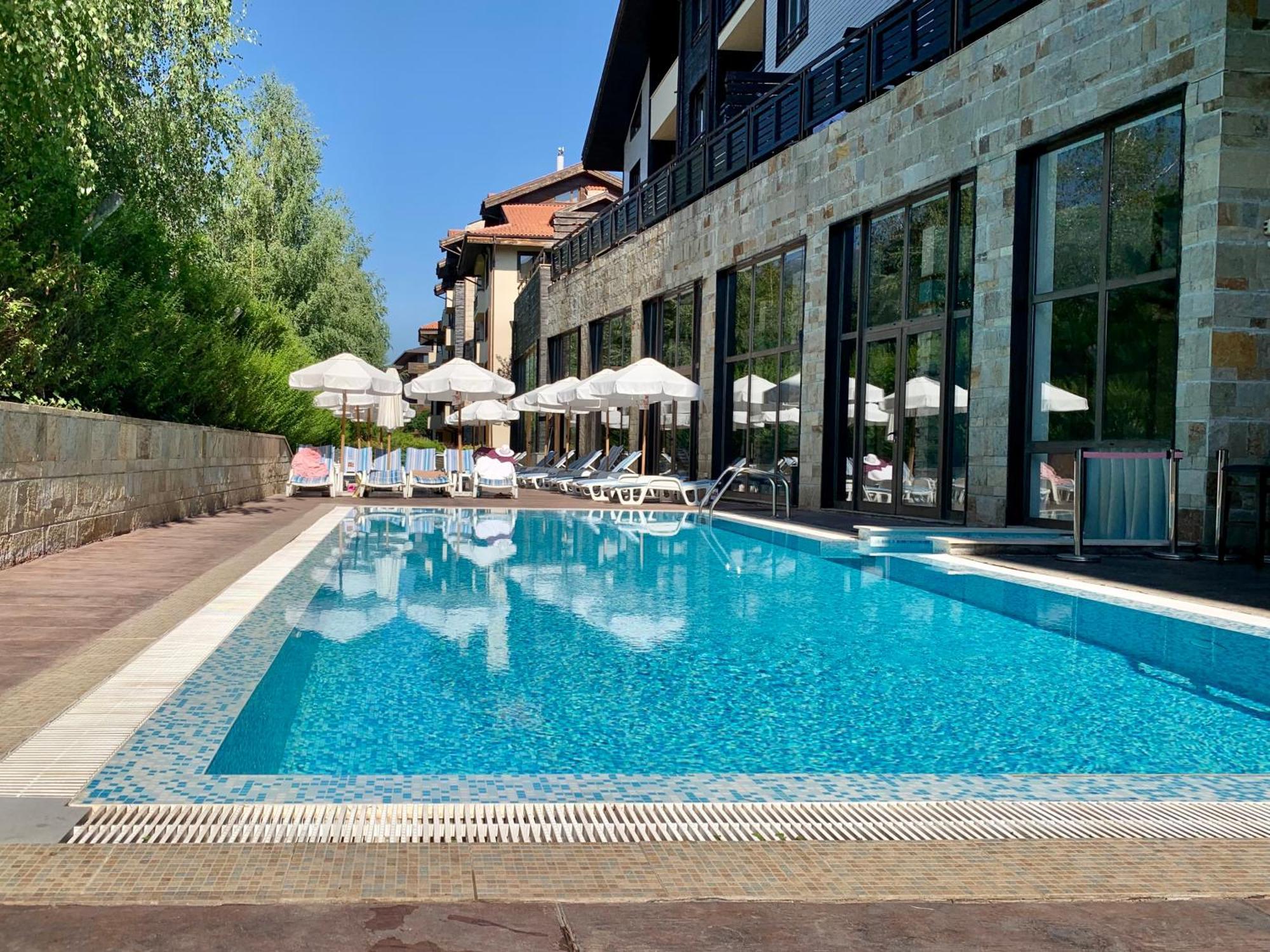 Ground Floor 2-Bedrooms, 2-Bathrooms Apartment Near Bansko In A Complex With Pools And Spa Included رازلوغ المظهر الخارجي الصورة